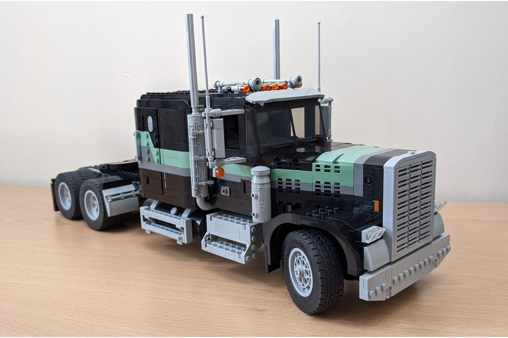 Freightliner FLC Semi-Truck - RevvBlox