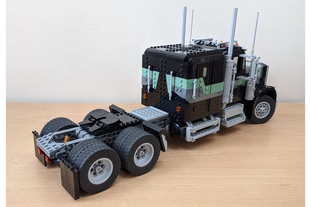 Freightliner FLC Semi-Truck - RevvBlox